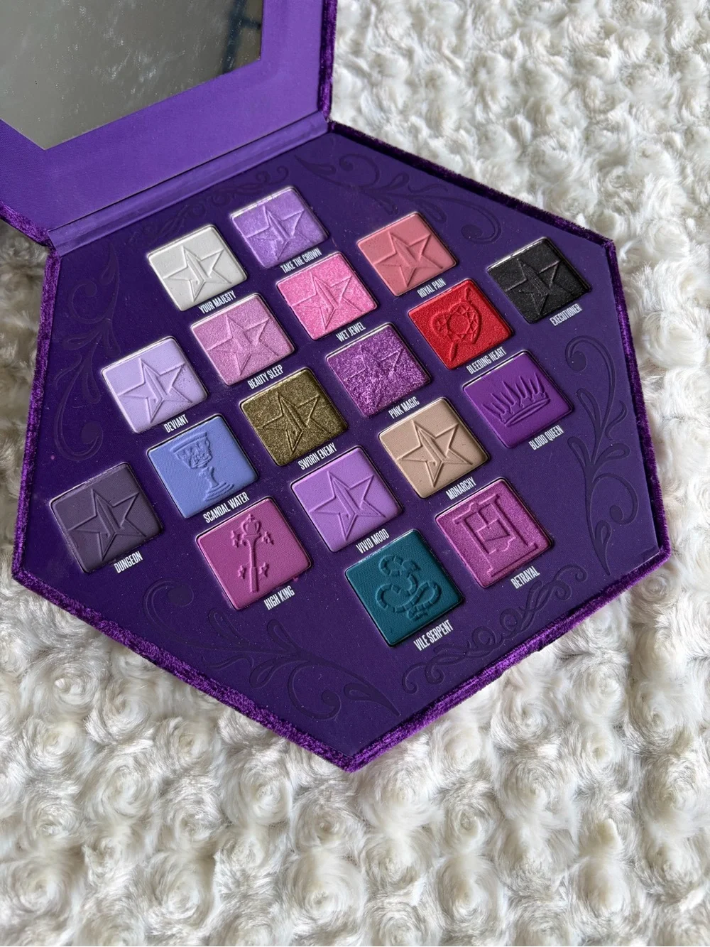 New Jeffree Star Blood Lust Eyeshadow Palette